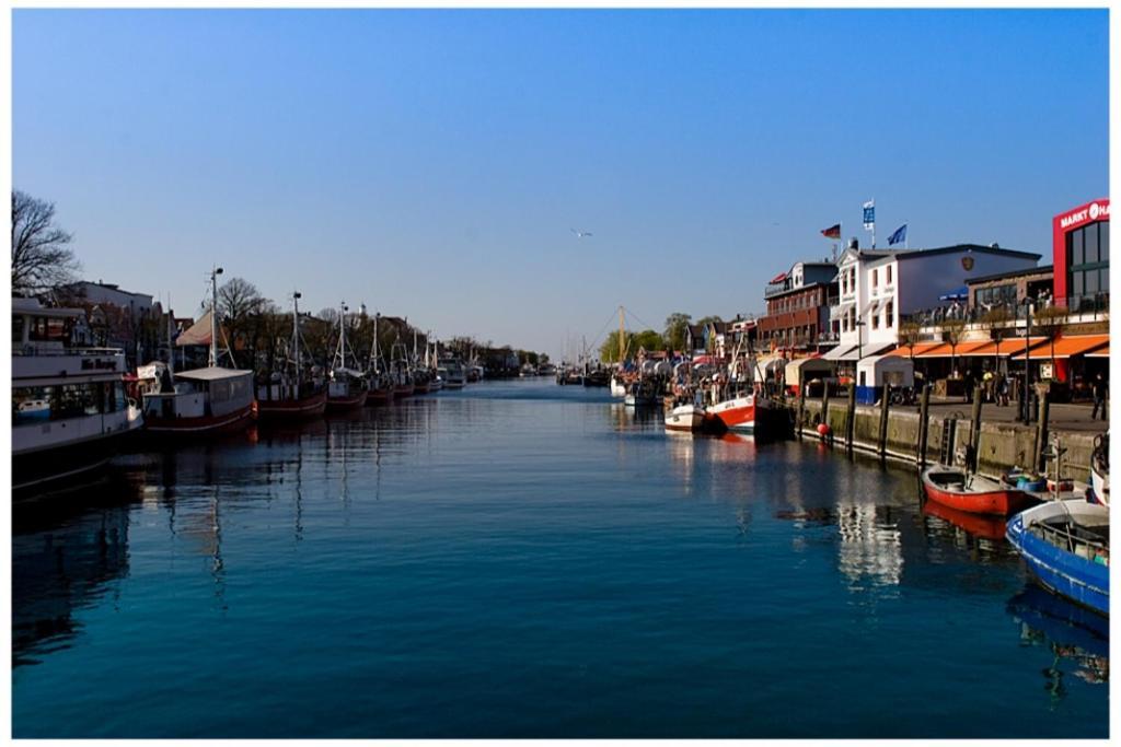 Schiller, Wenige Schritte Zum Strand Rostock Exterior photo